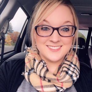 Meet your Posher, Brooke